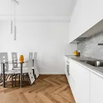 Apartment Modern 50m2 Flat By Japanese Garden, 3rd Floor