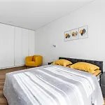 Modern 50m2 Flat By Japanese Garden, 3rd Floor Apartment Vilnius