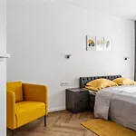 Modern 50m2 Flat By Japanese Garden, 3rd Floor Apartment *