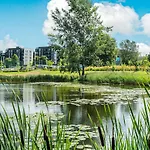 Modern 50m2 Flat By Japanese Garden, 3rd Floor Apartment