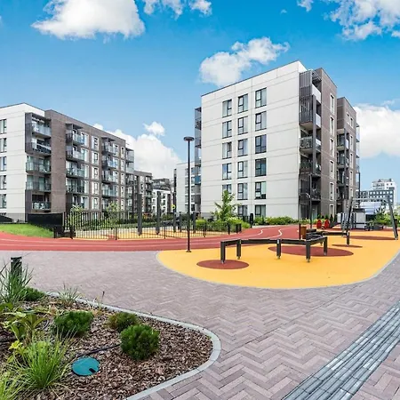 Modern 50m2 Flat By Japanese Garden, 3rd Floor *