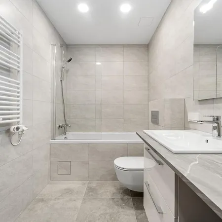 Modern 50m2 Flat By Japanese Garden, 3rd Floor Vilnius