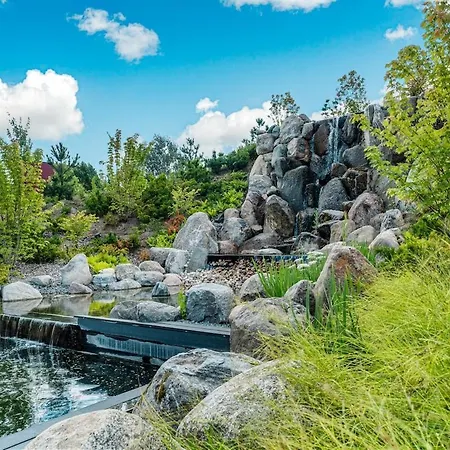 Апартаменты Modern 50m2 Flat By Japanese Garden, 3rd Floor