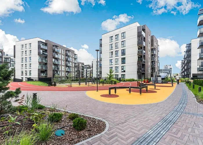 Modern 50m2 Flat By Japanese Garden, 3rd Floor *