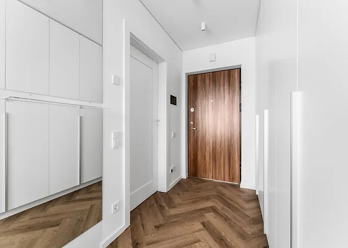 Modern 50m2 Flat By Japanese Garden, 3rd Floor *