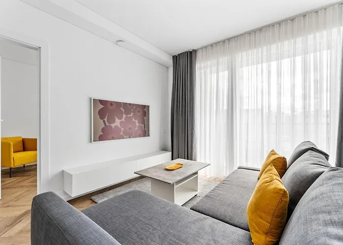 Modern 50m2 Flat By Japanese Garden, 3rd Floor *