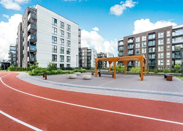 Apartman Modern 50m2 Flat By Japanese Garden, 3rd Floor