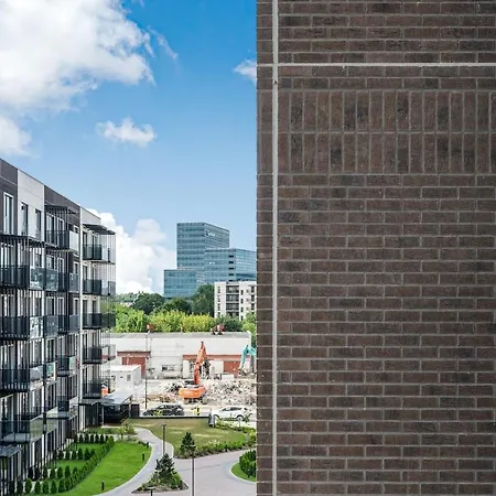 Modern 50m2 Flat By Japanese Garden, 3rd Floor *