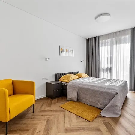 דירה Modern 50m2 Flat By Japanese Garden, 3rd Floor וילנה